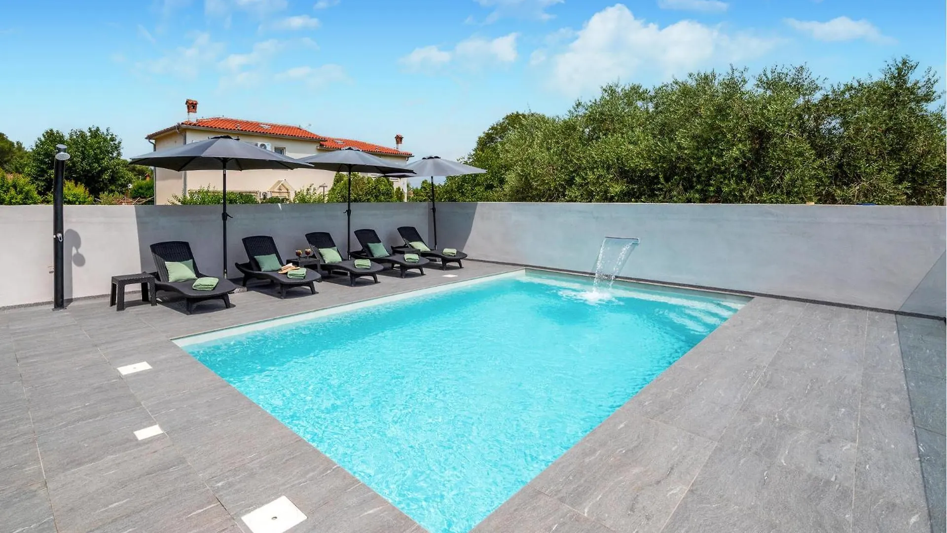4 Bedroom Gorgeous Home In Pula Croatia