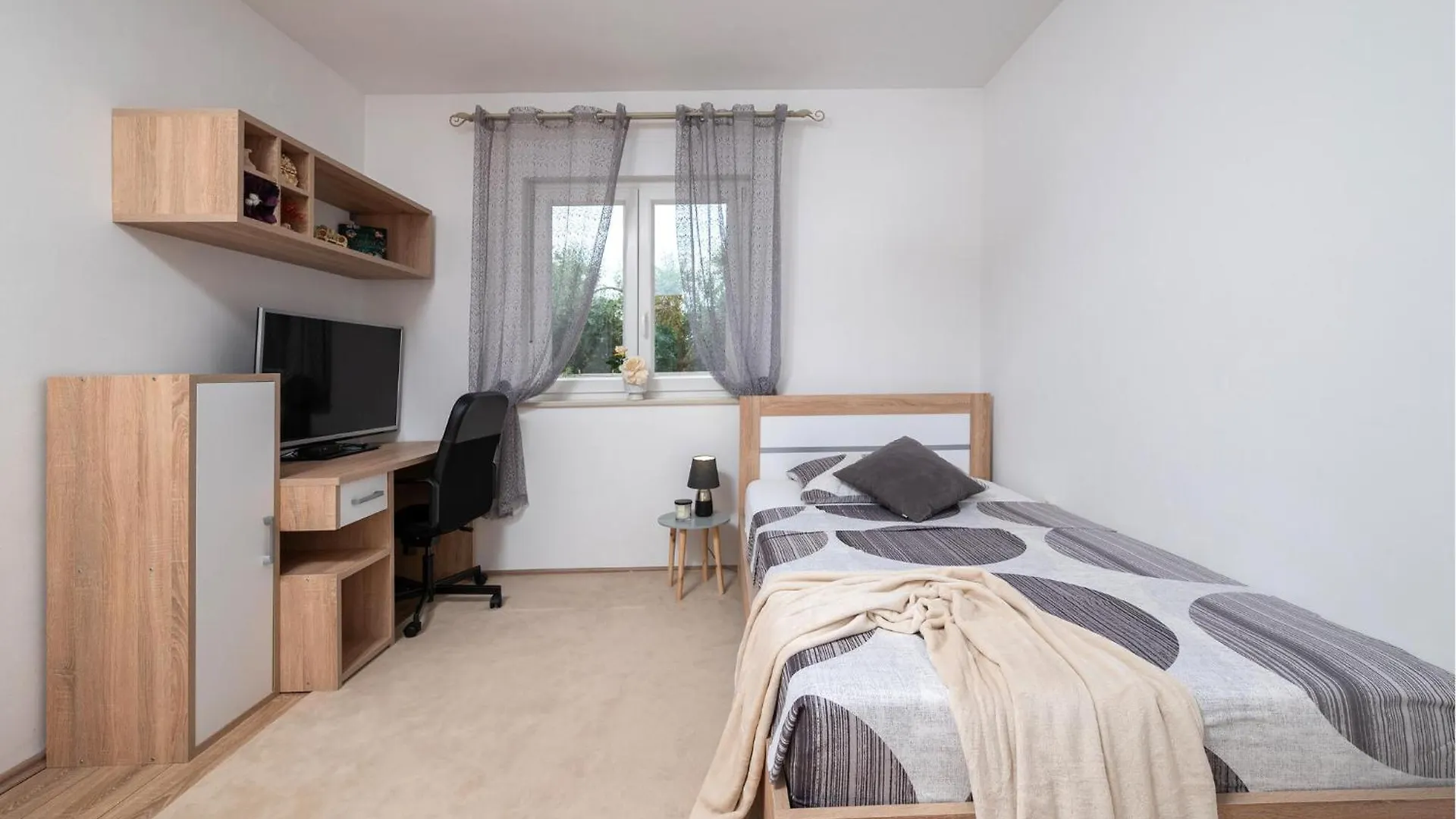 Holiday home 4 Bedroom Gorgeous Home In Pula Croatia