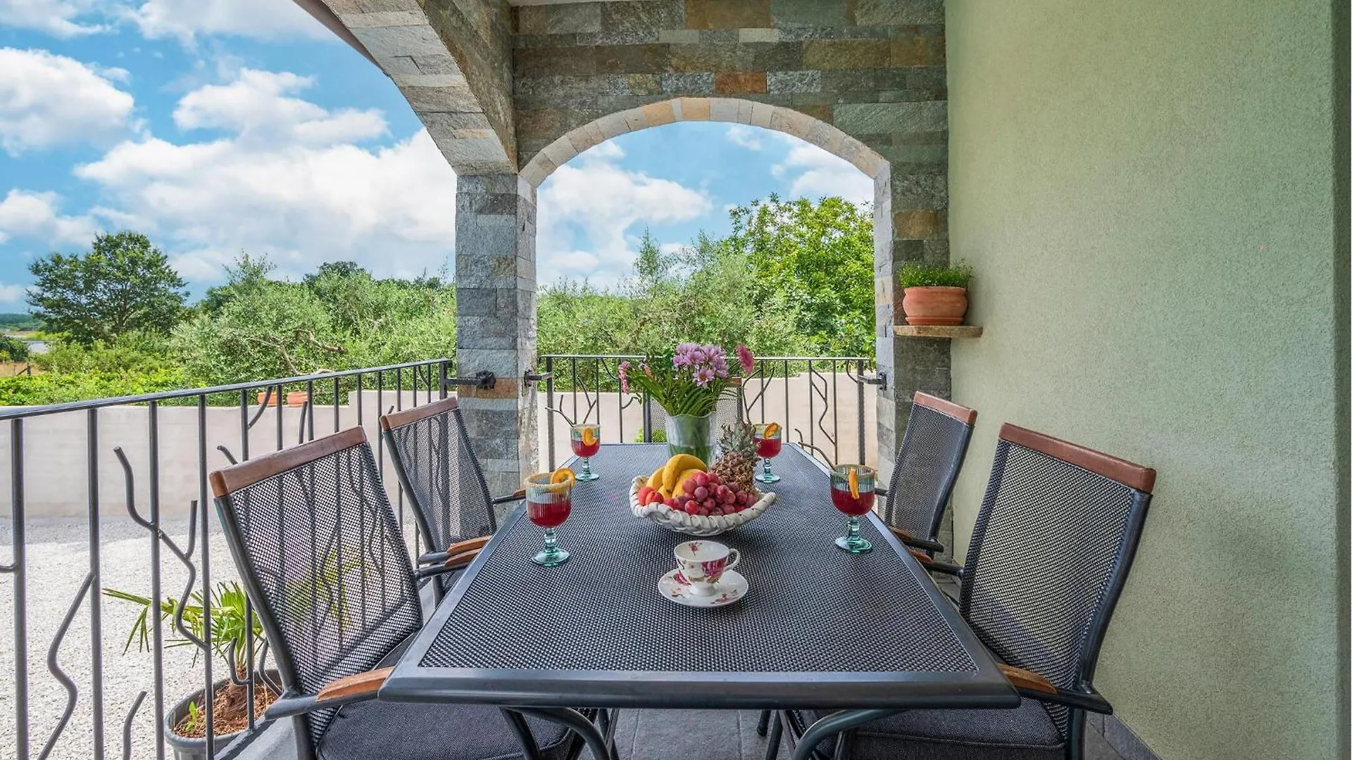 4 Bedroom Gorgeous Home In Pula 0*,  Croatia