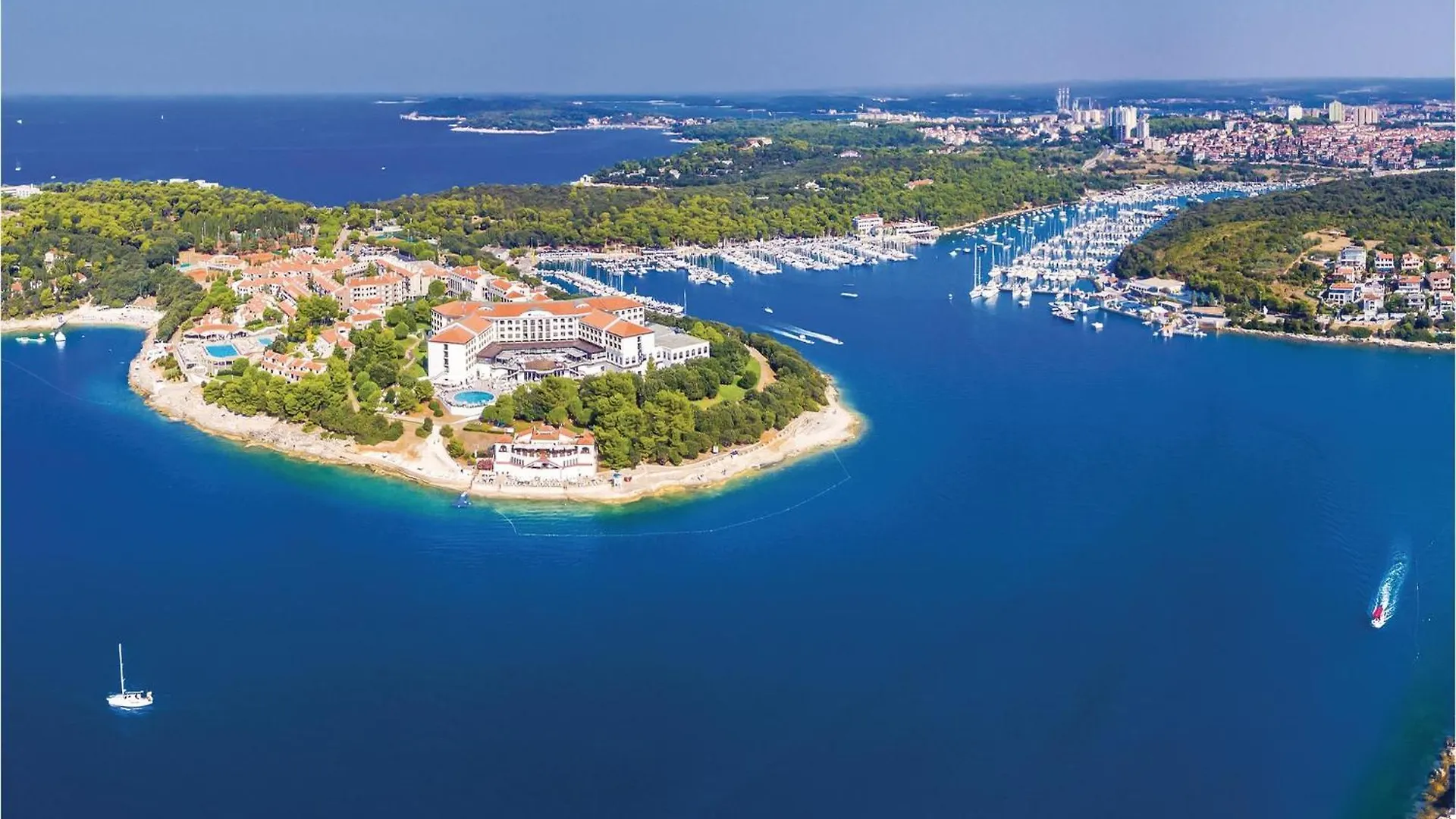 4 Bedroom Gorgeous Home In Pula 0*,  Croatia