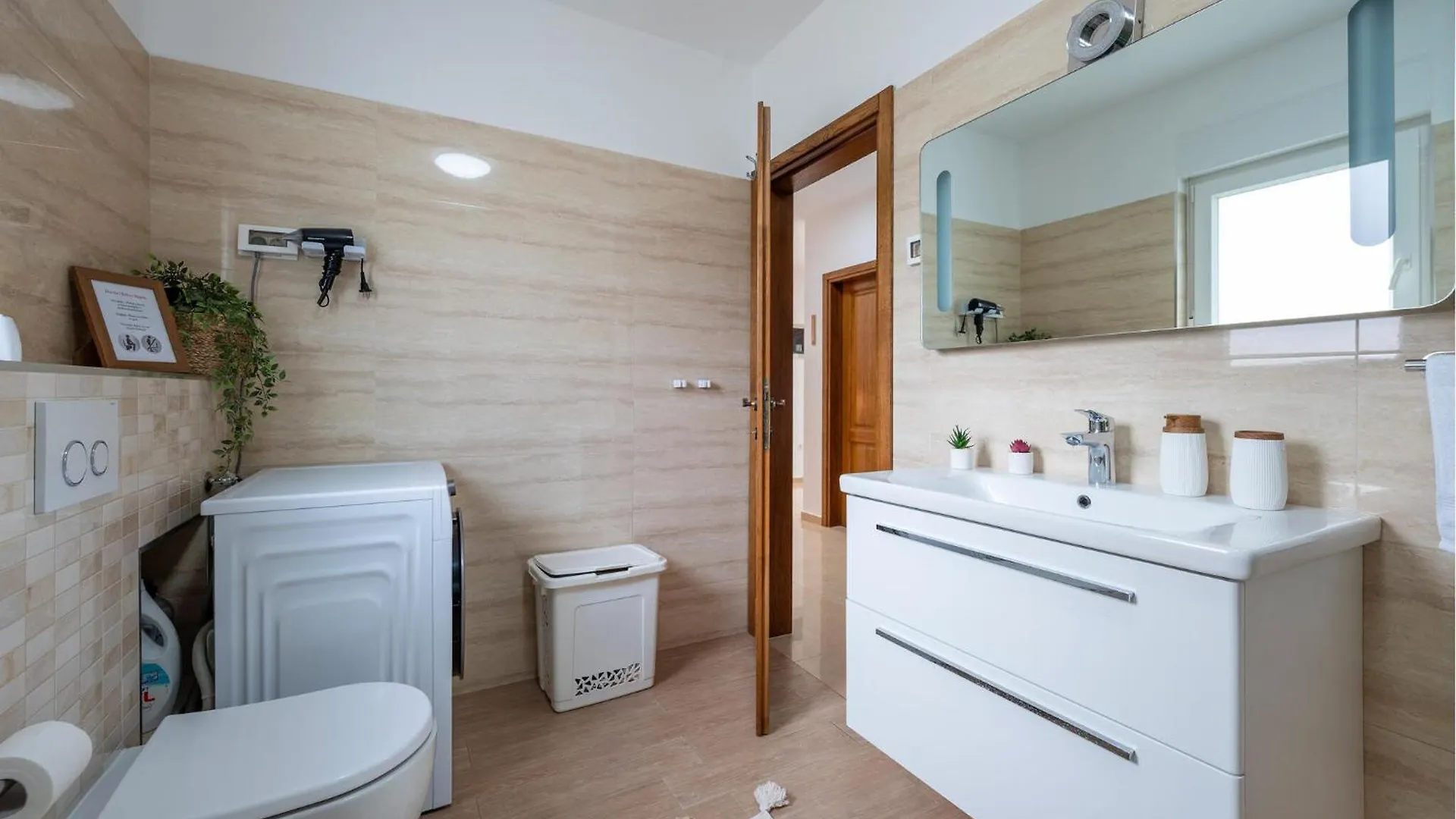 4 Bedroom Gorgeous Home In Pola Casa vacanze