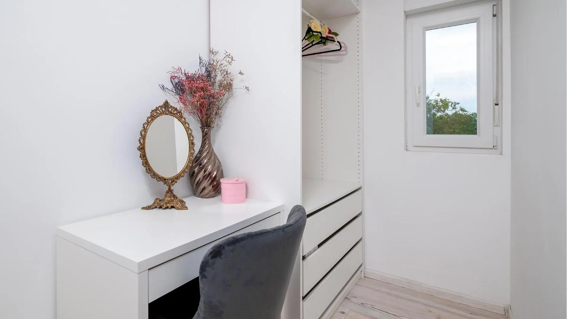 4 Bedroom Gorgeous Home In Pola 0*,  Croazia
