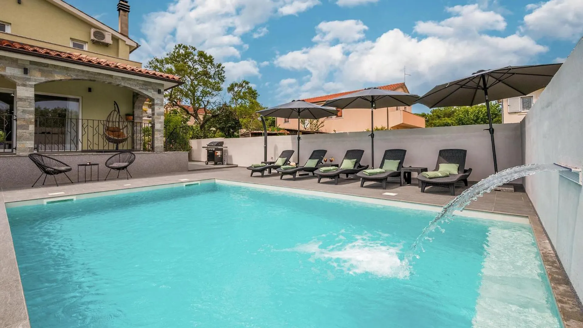 4 Bedroom Gorgeous Home In Pola Croazia