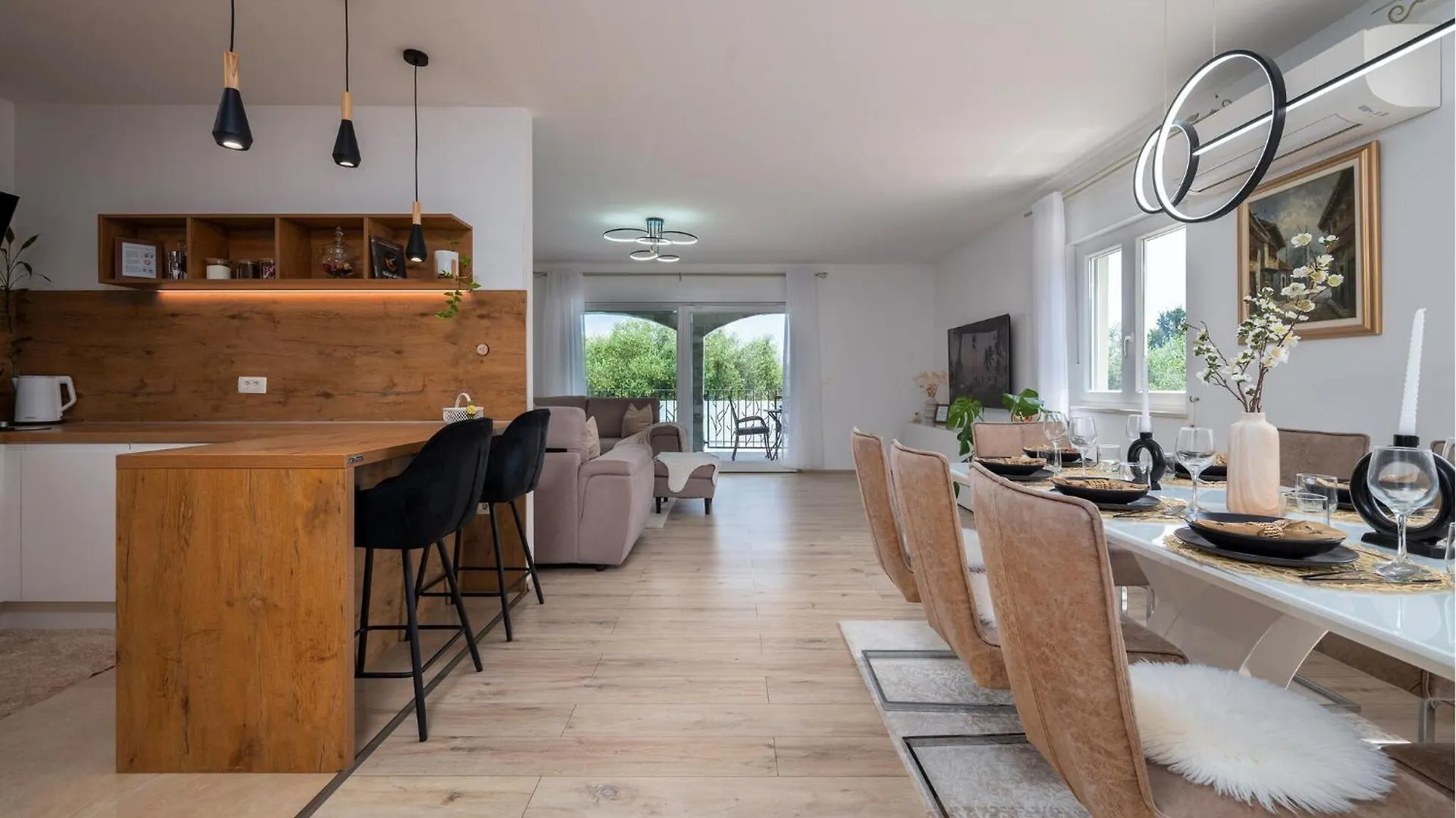 4 Bedroom Gorgeous Home In Pola 0*,  Croazia